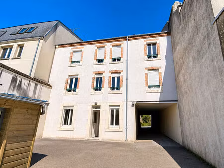 2 studios rénovés de 16 m2 chacun - quai de prague