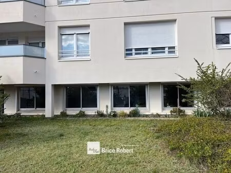 vente bureaux 104 m²