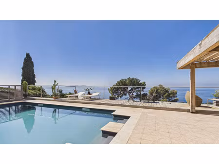 vente maison 5 pièces 200 m² carqueiranne (83320)