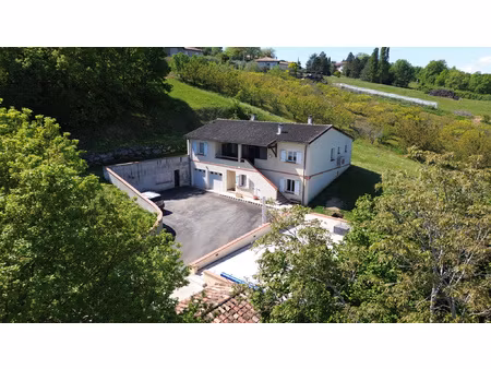 moissac maison récente de 5 chambres avec piscine et jardi