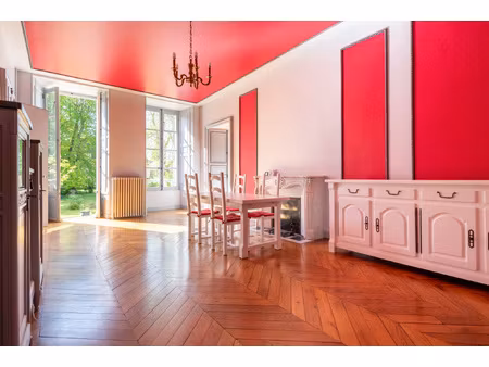 appartement de caractère de plain-pied avec 800 m2 de jardin