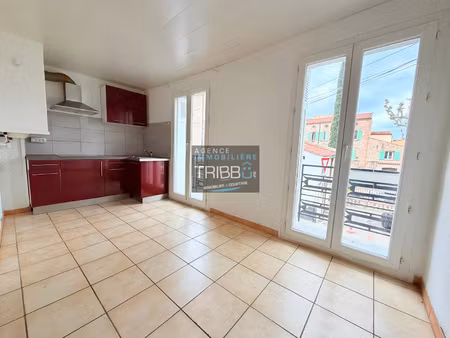 immeuble de rapport avec 3 appartements a millas