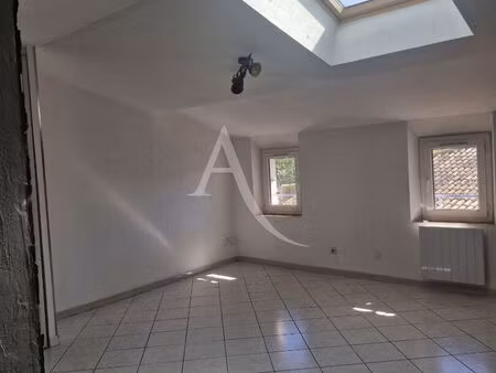 appartement centre ville la crau 3 pièce(s) 67.84 m2