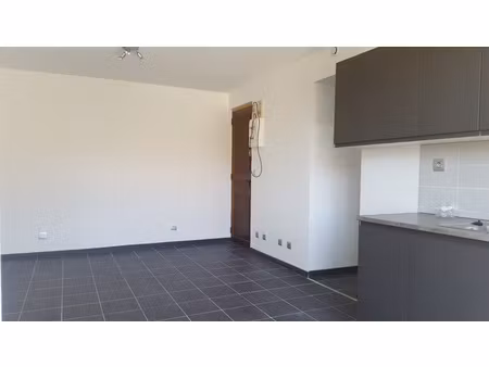 appartement 2 pièces et terrasse