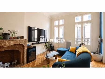 a vendre appartement clefs en main - centre historique