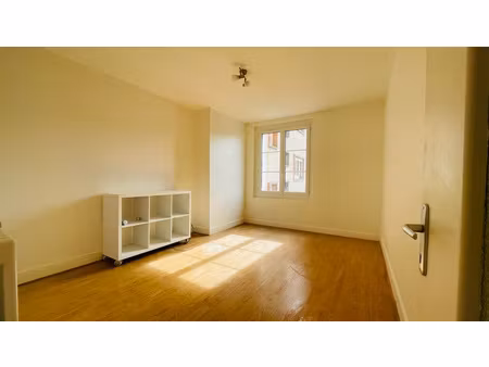 18 rue saint paul - libre le 17/02/23