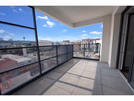 ** superbe appart 3p 69 12m2 avec terrasse **