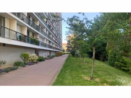 a louer studio de 33 m2 a villejuif