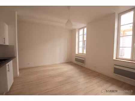 grand t2 récent  rue jean jaurès  idéal militaire