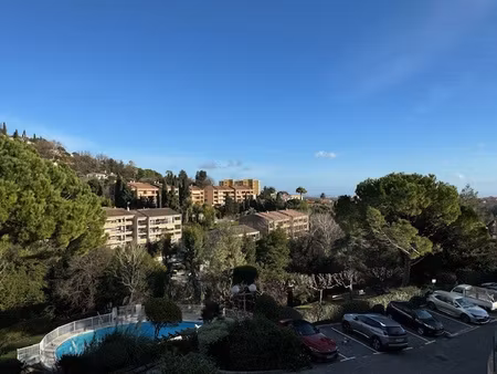 appartement 3 pièces meublé - résidence avec piscine / vence