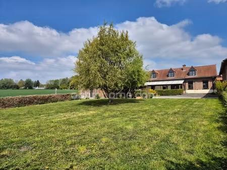 fermette rénovée offrant 6 chambres sur parcelle de 1703m2