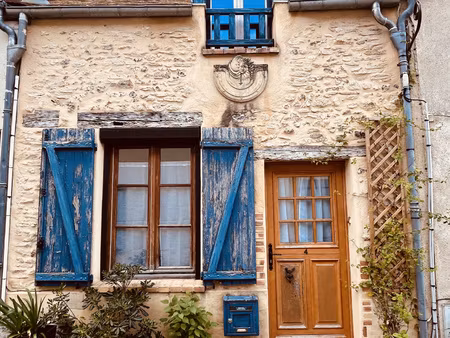 houdan centre maison f2 et cour privative