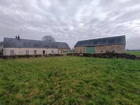 maison à rénover avec + de 250 m2 de dépendances