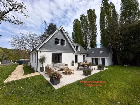 maison à vendre 8 pièces - 200 m2 - terrain 1748 m2 - dampierre en yvelines (78)