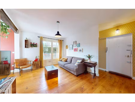 appartement caluire-et-cuire 61 m² t-3 à vendre  305 000 €