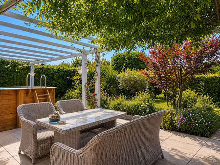 appartement duplex 94 m² avec jardin privatif et entrée indépendante