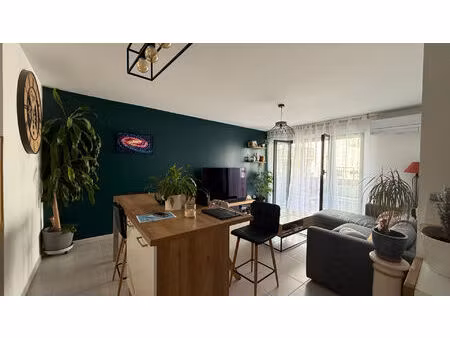 appartement saint-maximin-la-sainte-baume 2 chambres avec terrasse  garage en sous sol