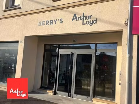 vente commerce 981 m²