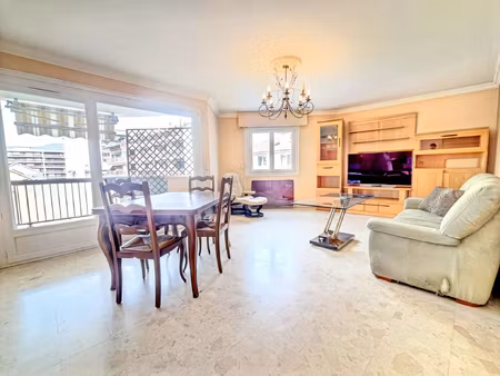 aix les bains centre type 3 avec terrasse et garage