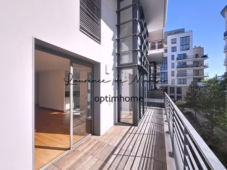 duplex 3 pièces au 2ᵉ et 3ᵉ étage avec balcon  loggia et parking  proche rer a nanterre-vi