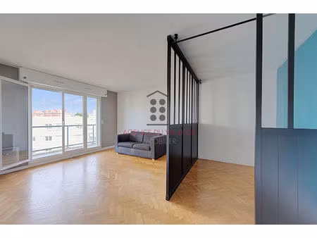 appartement saint-cloud / 2 pièces 54.03 m2 / balcons  cave et parking