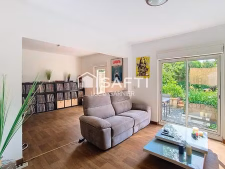 maison 5 pièces avec jardin et stationnement