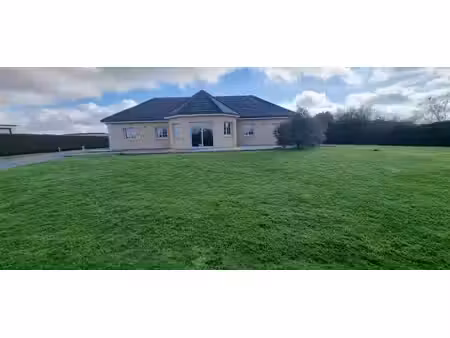 située dans la charmante ville de marbeuf (27110) 