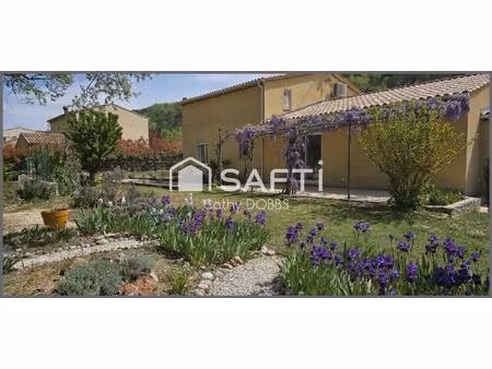 exclusivité: magnifique villa de 210 m² avec piscine