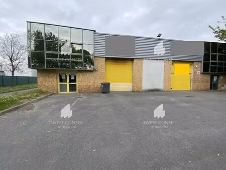 location local d'activités 153 m²
