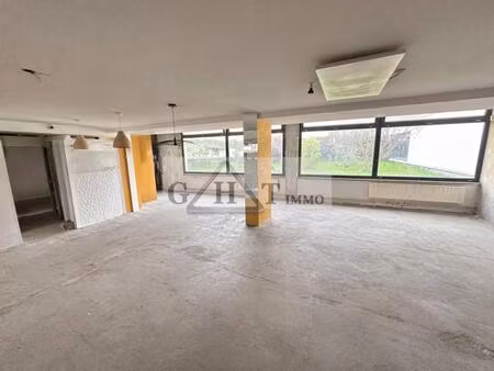 local commercial 165 m²