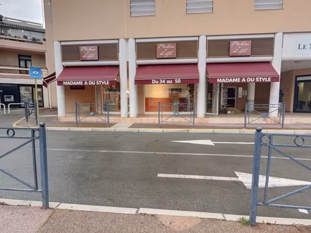 à louer centre ville de saint raphael  magnifique boutique