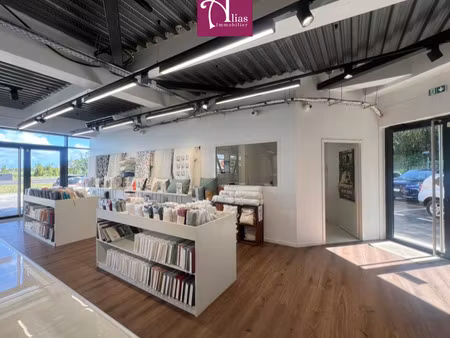 à louer - local commercial 70m2 - rdc - petit-pérou