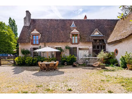 ancien corps de ferme rénové et son gîte indépendant à conflans-sur-loing 