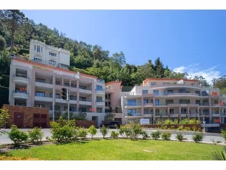 théoule-sur-mer  proche mer  place de parking couverte à louer