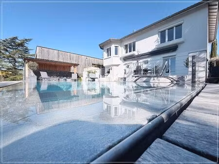 maison de prestige de 150 m2 en vente riorges  auvergne-rhône-alpes