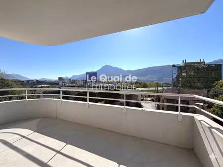 t2 avec terrasse et possibilite garage - proche grenoble