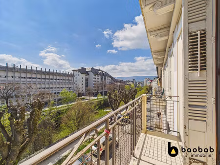 type 3 avec balcons et cave. proche centre ville