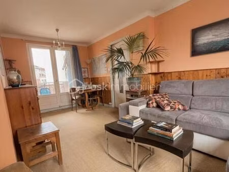 grenoble : 161 cours berriat : t4 lumineux – 72 m² – 3 chambres