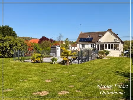 maison familiale de 4 chambres avec piscine et grand terrain – breuil-le-vert