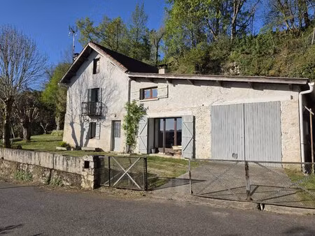 maison de 90 m² à vendre avec terrain de 3 000 m²