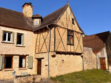 belle maison de village de caractère  magnifiquement restaurée  avec terrasse privative