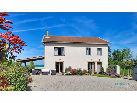 maison familliale au calme - 3 chambres - piscine -