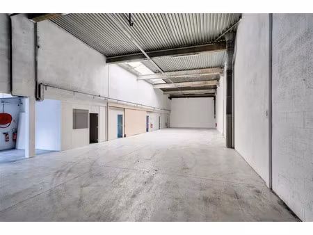 location local d'activités eragny sur oise 2 130 m²