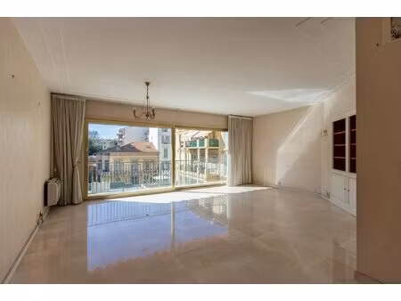 nice carre d'or superbe 3 pieces de 104 m2 avec terrasse parking entierement renovee