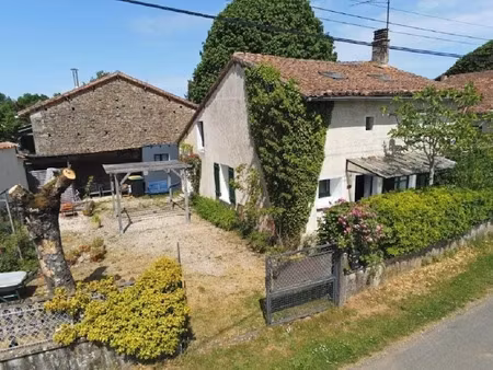 vente maison 3 pièces 78 m² à nanteuil-en-vallée (16700)  80 200 €
