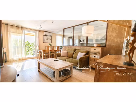 appartement t3/4  terrasse  garage à deux pas du theatre