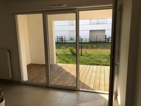 location appartement 2 pièces 41m² roques 31120