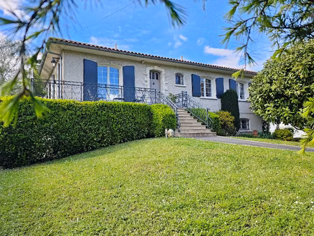 maison 7 pièces 170 m² à vendre / acheter la couronne 16400 ? | era immobilier