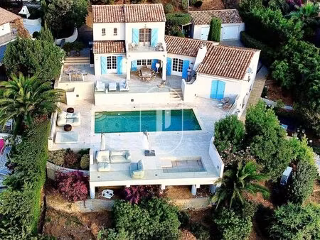 villa avec vue mer panoramique en vente aux issambres