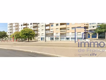 achat local professionnel 820m² st etienne 42000